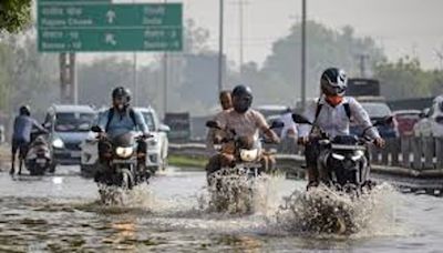 Waterlogging, Traffic Snarls In Parts Of Delhi-NCR After Overnight Rain; Vehicles Submerged