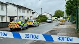Leicester: Man,18, dies in street stabbing
