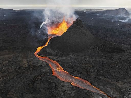 Zum fünften Mal seit Dezember: Spektakulärer Vulkanausbruch auf Island