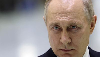 'Stop the war. It is madness' - Putin facing Kremlin revolt over Ukraine plan