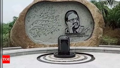 Public allowed to pay their respects at SP Balasubramaniam's memorial on the late singer's death anniversary | Tamil Movie News - Times of India