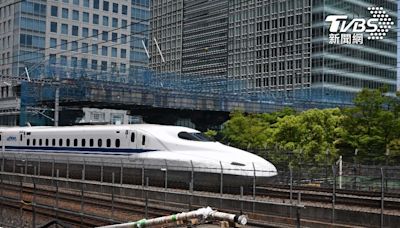 工程車追撞脫軌 東海道新幹線癱瘓整天