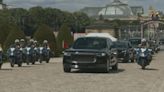 Macron welcomes Chinese president at Les Invalides