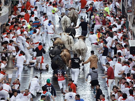 El primer encierro de San Fermín fue muy concurrido pero sin heridos por asta de toro
