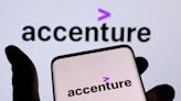 Accenture prevê crescimento da receita em 2024 acima do esperado com aumento da IA Por Reuters