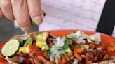 Tacos con tortilla de harina o de maíz: ¿cuáles son más saludables?