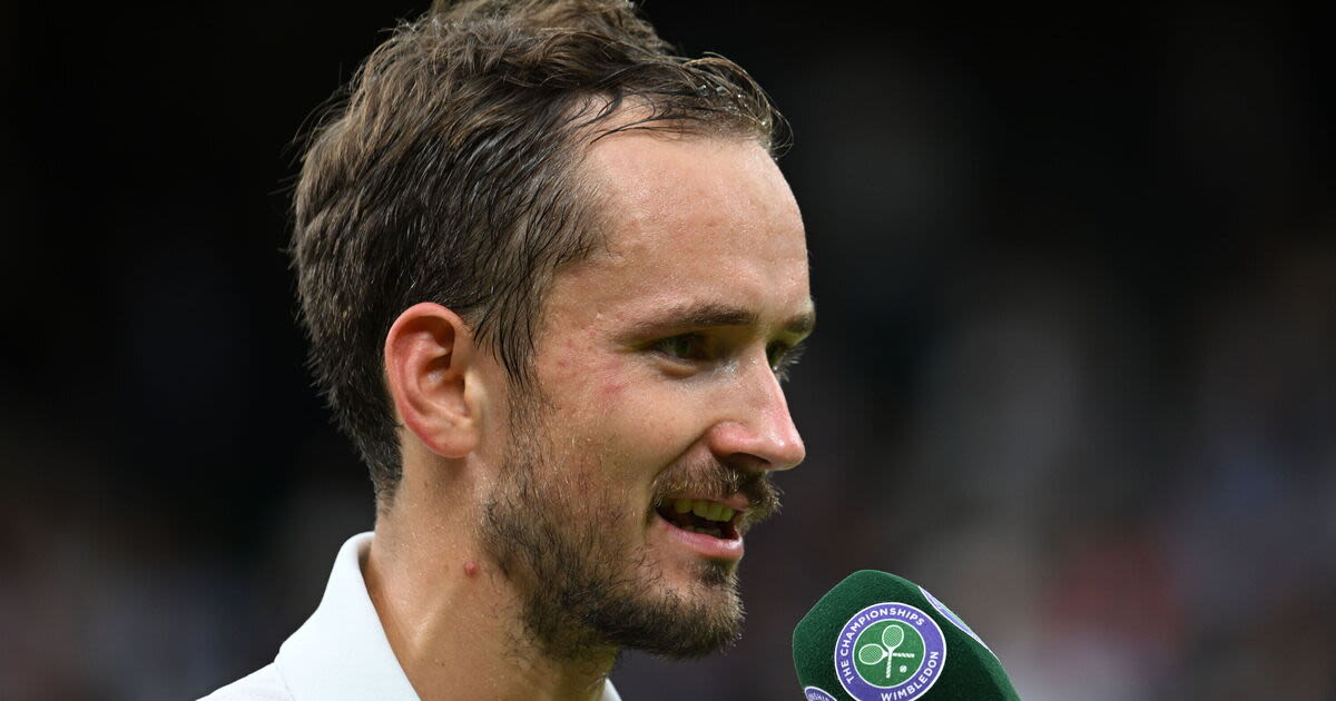 Daniil Medvedev apologises to reporter at Wimbledon after beating Jannik Sinner