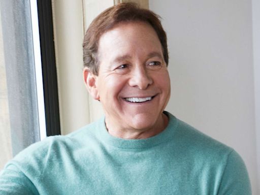 Steve Guttenberg Practiced on a ‘Rubber Hose’ While Learning to Be a Dialysis Tech to Treat Dad at Home (Exclusive)