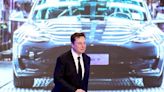 Tesla se desploma mientras Elon Musk vincula su futuro a un retraso en los robotaxis