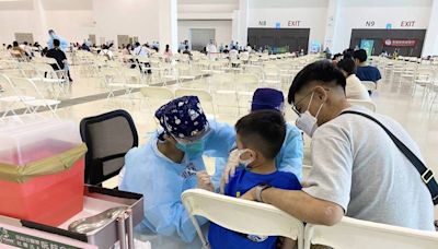 高市今開設5處輝瑞兒童疫苗社區接種站 家長預約踴躍