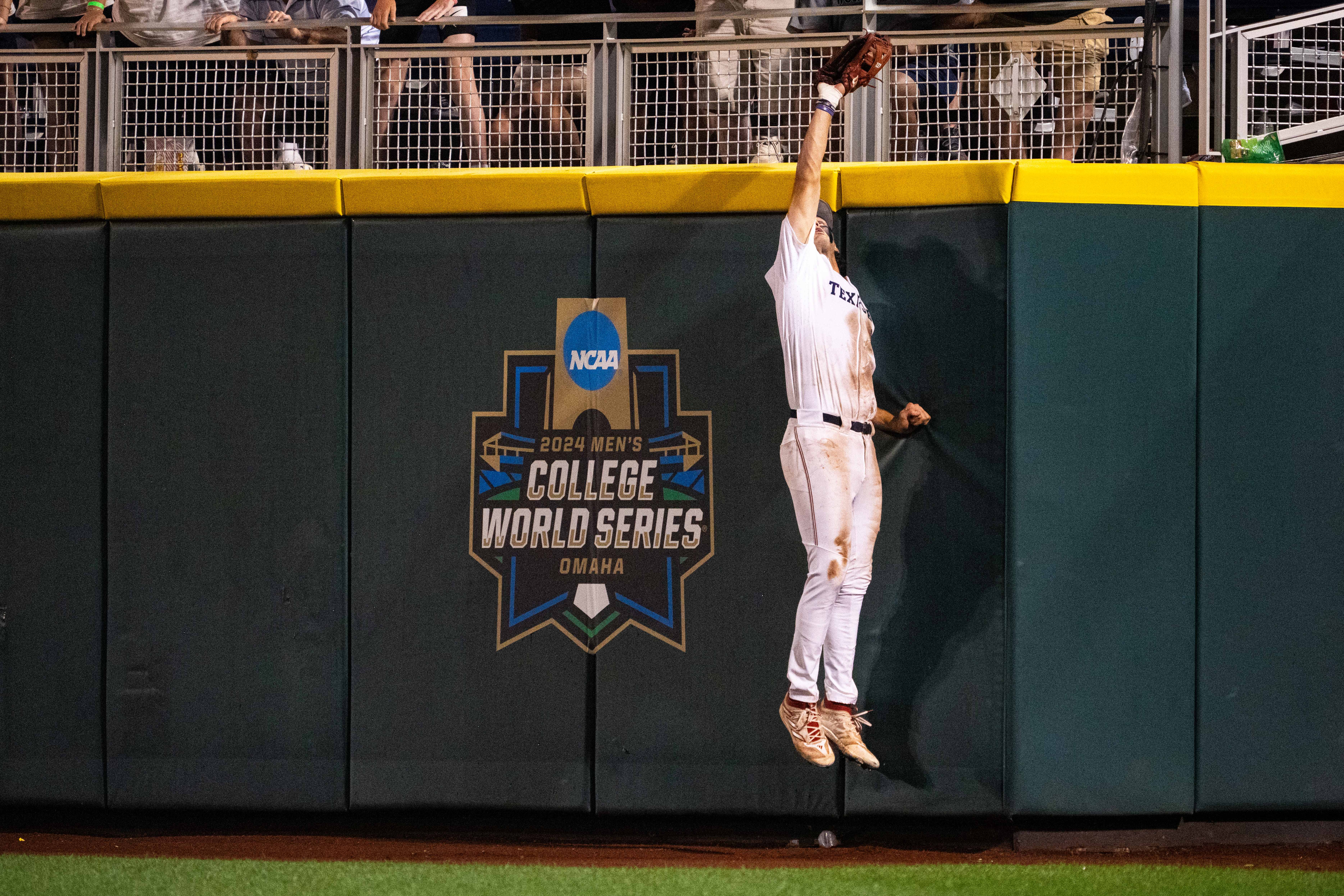 Men's College World Series Finals predictions, odds for Tennessee vs. Texas A&M Game 1