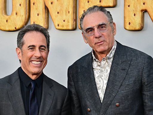 Michael Richards reunites with Jerry Seinfeld in rare red carpet appearance