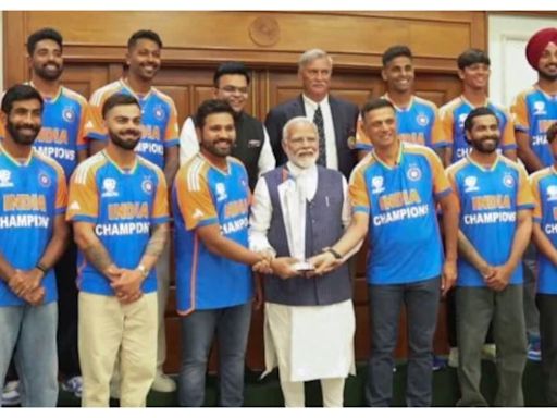 PM Modi Curiously Asks Rohit About Mud's Taste; Virat, Suryakumar, Others Recollect Winning Moments