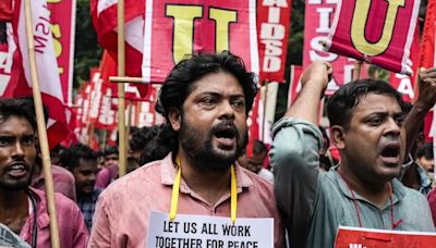 Bangladesh mourns some 200 deaths as student protests wind down and thousands are arrested