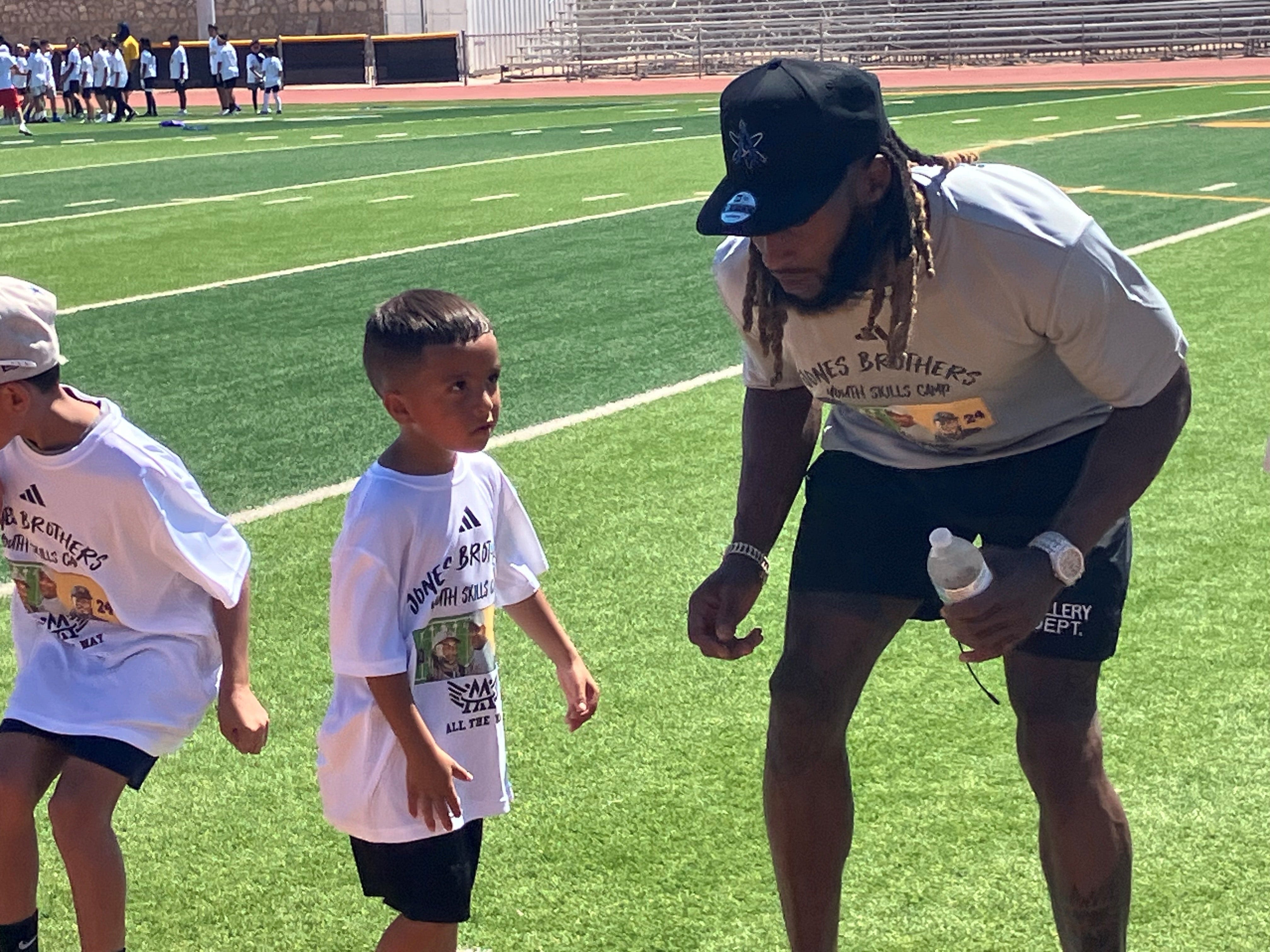 NFL star Aaron Jones empowers aspiring young El Paso athletes at football camp