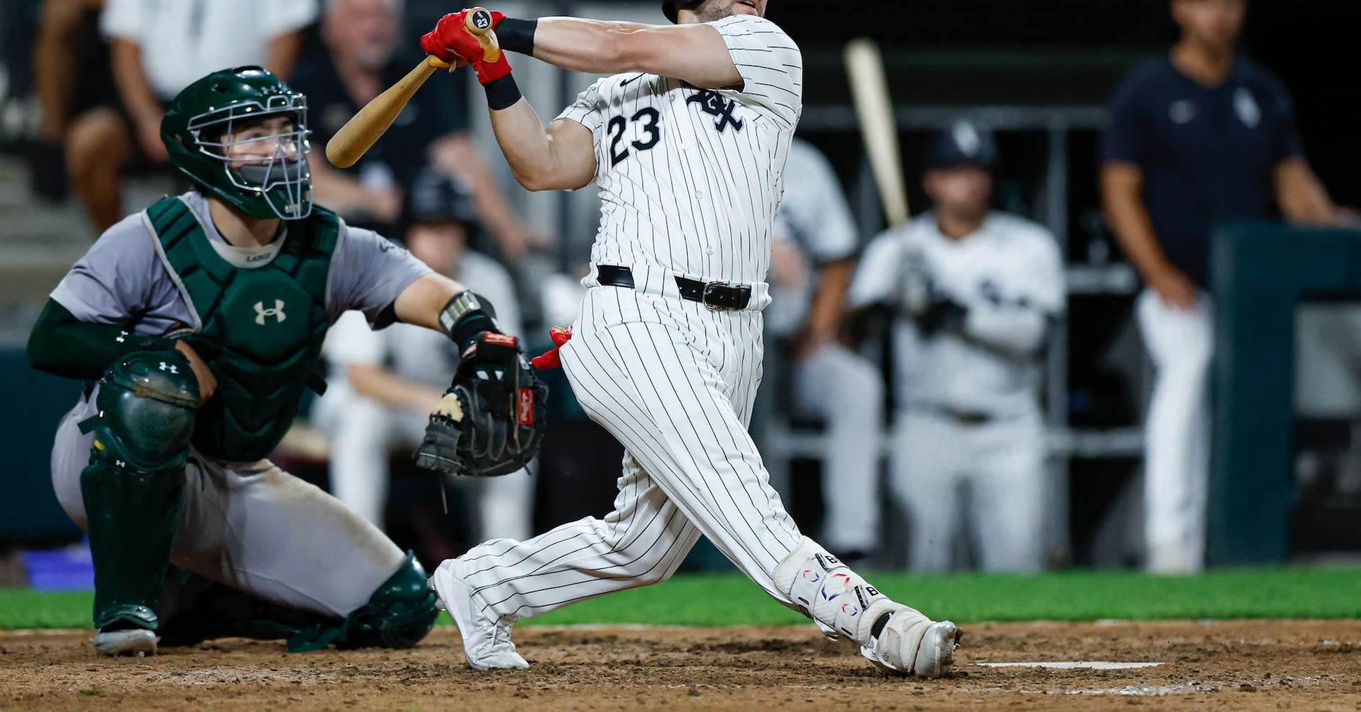 MLB roundup: White Sox end record home skid on walk-off HR