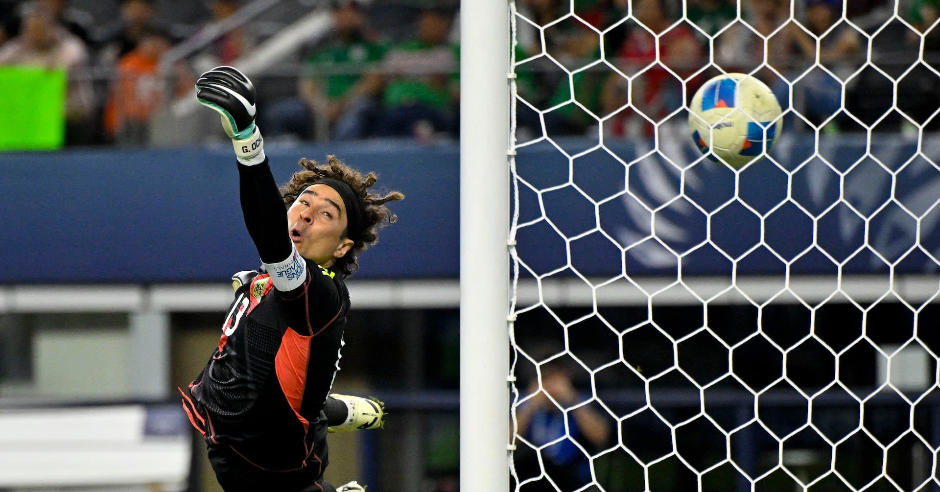 Ochoa and Lozano out of Mexico's young Copa America squad