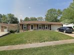 605 Nandale Ln, Ballwin MO 63021