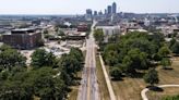 Roasting RAGBRAI riders sweep through downtown Des Moines for anniversary ride