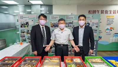 輸給黃國昌！柯文哲「風暴進食」速度被KO 大談營養午餐專法