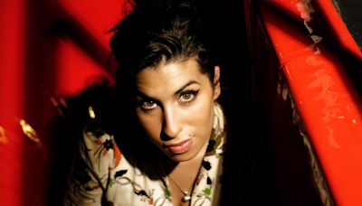 "An effortless command of musical time”: A music professor breaks down Amy Winehouse's Back to Black