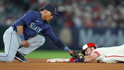 Seattle Mariners Excel Against Familiar Opponents