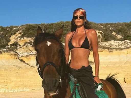 Dustin Johnson’s Wife, Paulina Gretzky, Turns Heads With Horseback Photoshoot