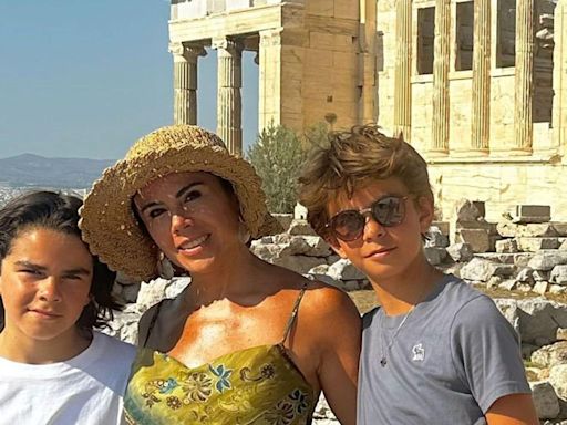 El divertido verano de Paola Rojas y sus hijos en Grecia