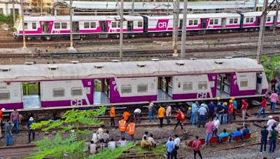 Central Mumbai Local Train: Main Line Services Disrupts, Signals System Glitch