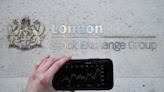 FTSE 100 closes higher as earnings gather steam in Wall Street