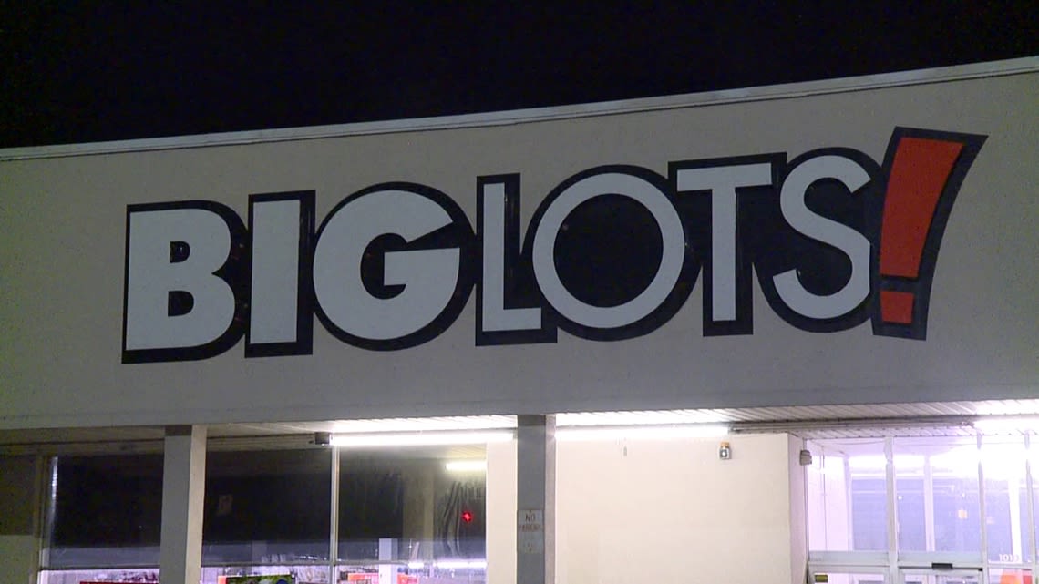 Big Lots to close up to 40 stores, and its survival is in doubt