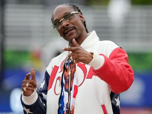 Snoop Dogg to carry Olympic torch in its final stages in Paris