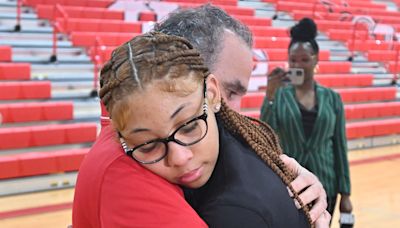 Students honored for saving Oak Park High School gym teacher having heart attack