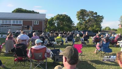 Music-goers feel the groove at Dorchester Bible Church’s free, yearly concert