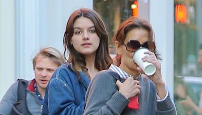 Katie Holmes' daughter Suri looks like mom's twin as the duo grabs coffee in NYC