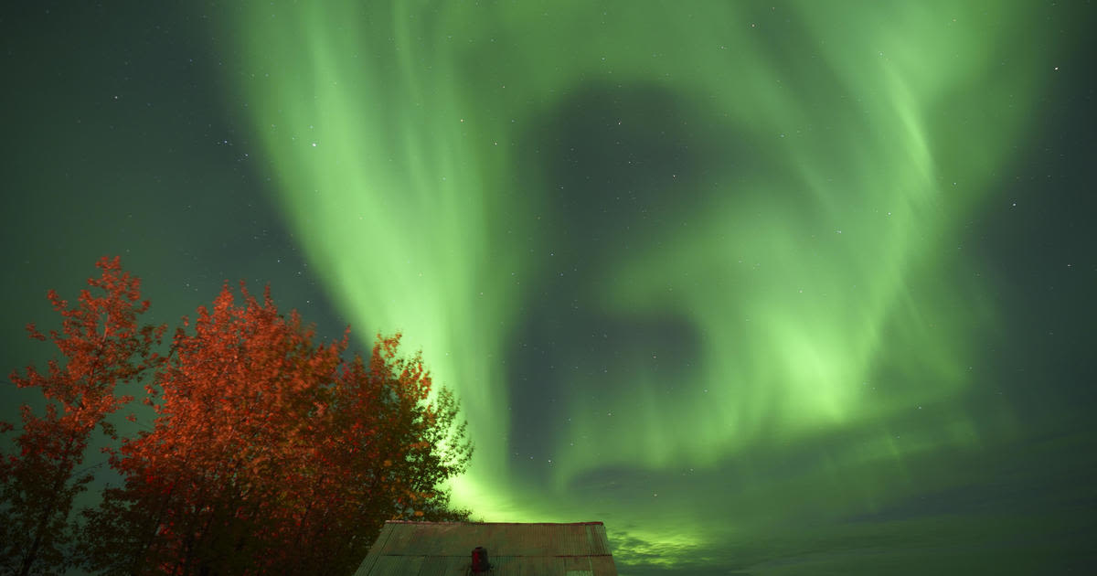 Maps show where millions in U.S. could see northern lights this weekend