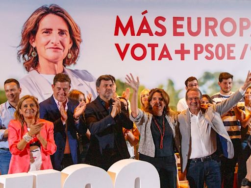 El PSOE hace una muestra de fuerza en Vigo con la candidata Teresa Ribera arropada por González Casares, Gómez Besteiro y Caballero