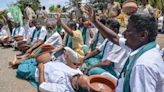 Farmers stage demonstration in Thanjavur demanding Cauvery water