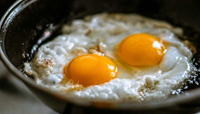 The One Ingredient That Will Make Your Fried Eggs 10x Better