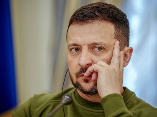US intelligence sees Russia step up disinformation campaign against Ukraine’s Zelensky