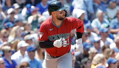 Arizona Diamondbacks Christian Walker wins team award voted on by MLB alumni