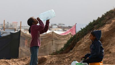 Hamás analiza nueva propuesta de alto el fuego de Israel mientras Gaza se queda sin agua potable
