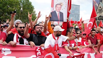 Al menos 54 aficionados detenidos durante el partido Turquía-Países Bajos del sábado en Berlín