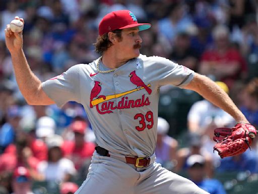 Mikolas and Pagés help the Cardinals edge the Cubs 2-1