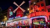 Paris : Le Moulin Rouge retrouve ses ailes, à temps pour les Jeux olympiques