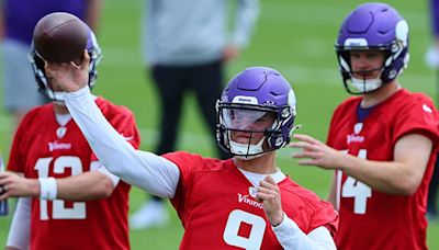 Vikings Coach Provides Clarity on J.J. McCarthy-Sam Darnold QB Battle