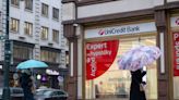 UniCredit Tops Estimates With Lift From Fees, Lending Income