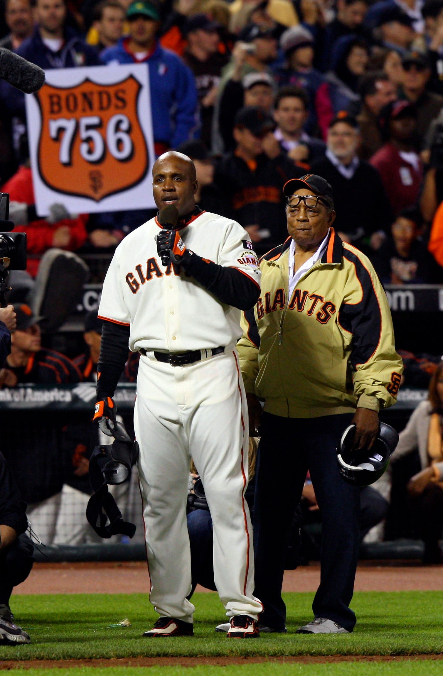 Barry Bonds posts emotional message after Willie Mays' death