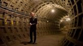 ¿Está James Bond apoderándose de los túneles secretos de Londres de la Segunda Guerra Mundial?