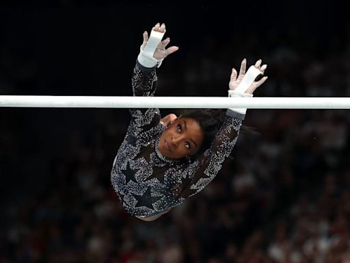 Olympics 2024 LIVE: Simone Biles suffers injury scare before Andy Murray and Adam Peaty in Team GB action